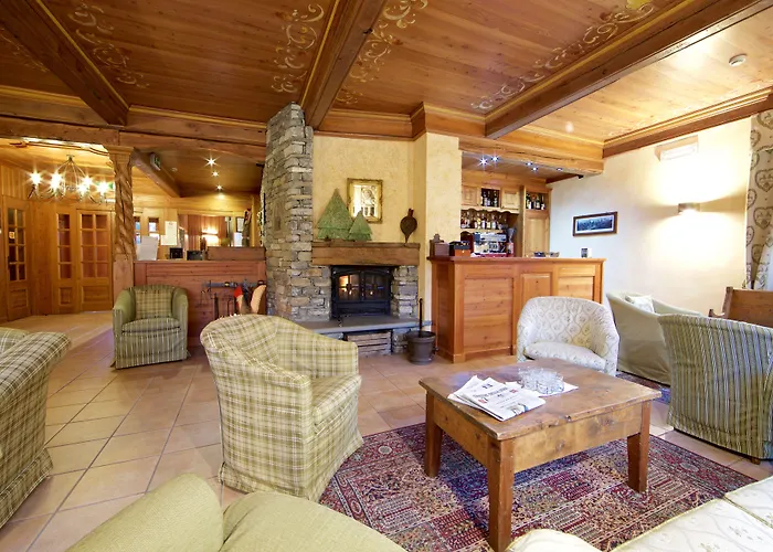 Croux 3* קורמאיור