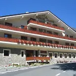 Croux 3* Κουρμαγιέρ
