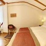 Ξενοδοχείο Croux 3*
