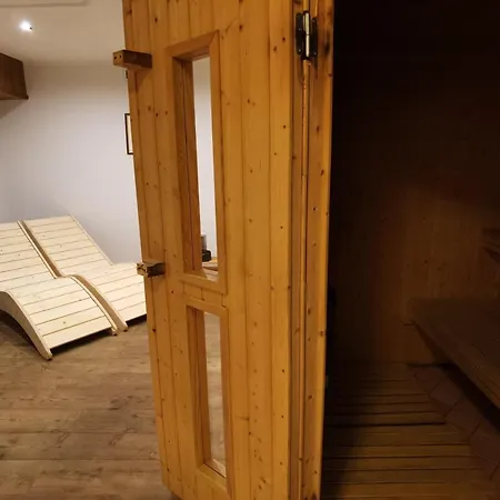 Croux Hotel 3*