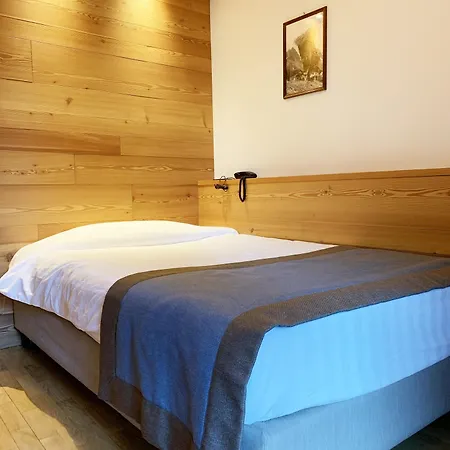 Croux Hotel