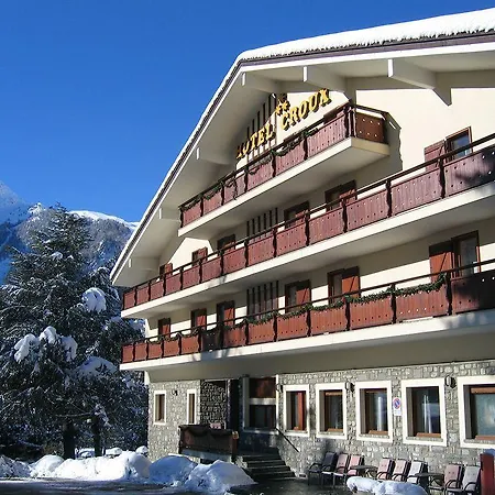 Croux Hotel 3*