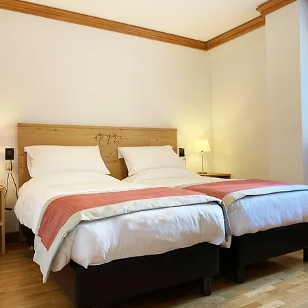 Otel Croux