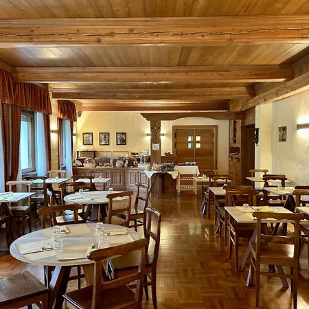 Otel Croux