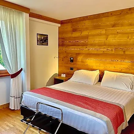 Croux Ξενοδοχείο 3*